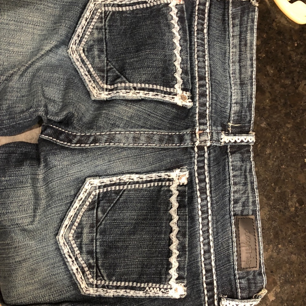 Bootcut blue jeans
